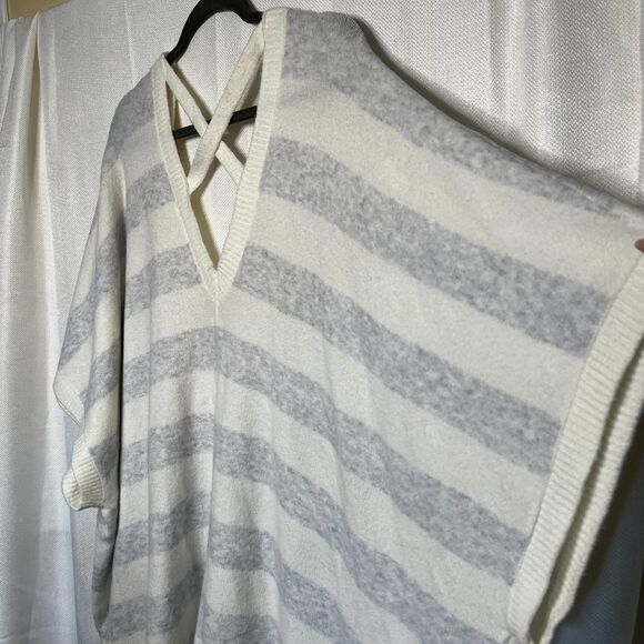 Aerie Oversized Comfy Striped Cape Sweater Criss Cross Back Gray White Size L/XL - Picture 6 of 16